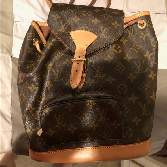 Auth. Like New Louis Vuitton GM backpack - Picture 2 of 11